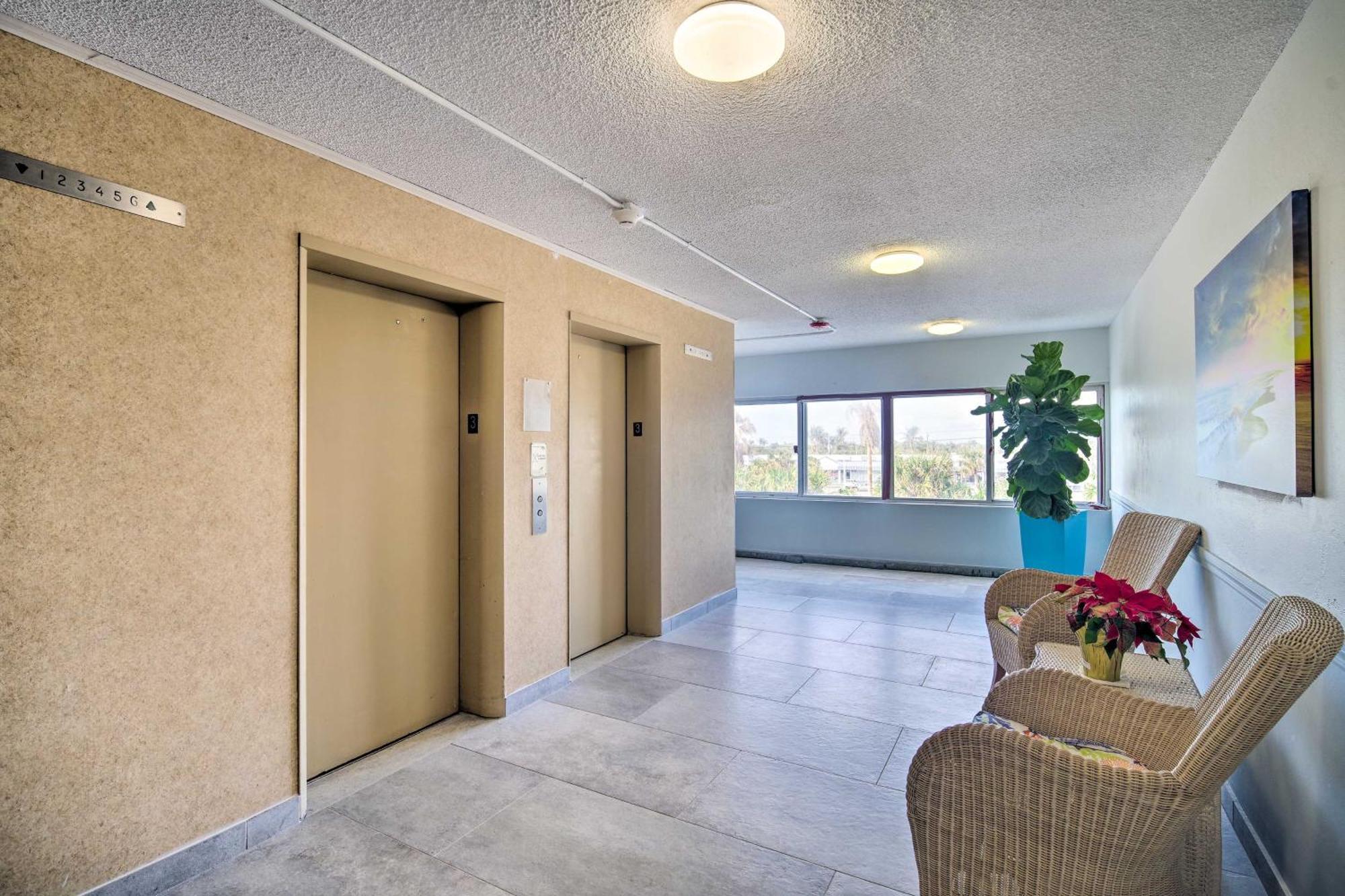 Walk To Shore Satellite Beach Condo With Ocean View Eksteriør billede