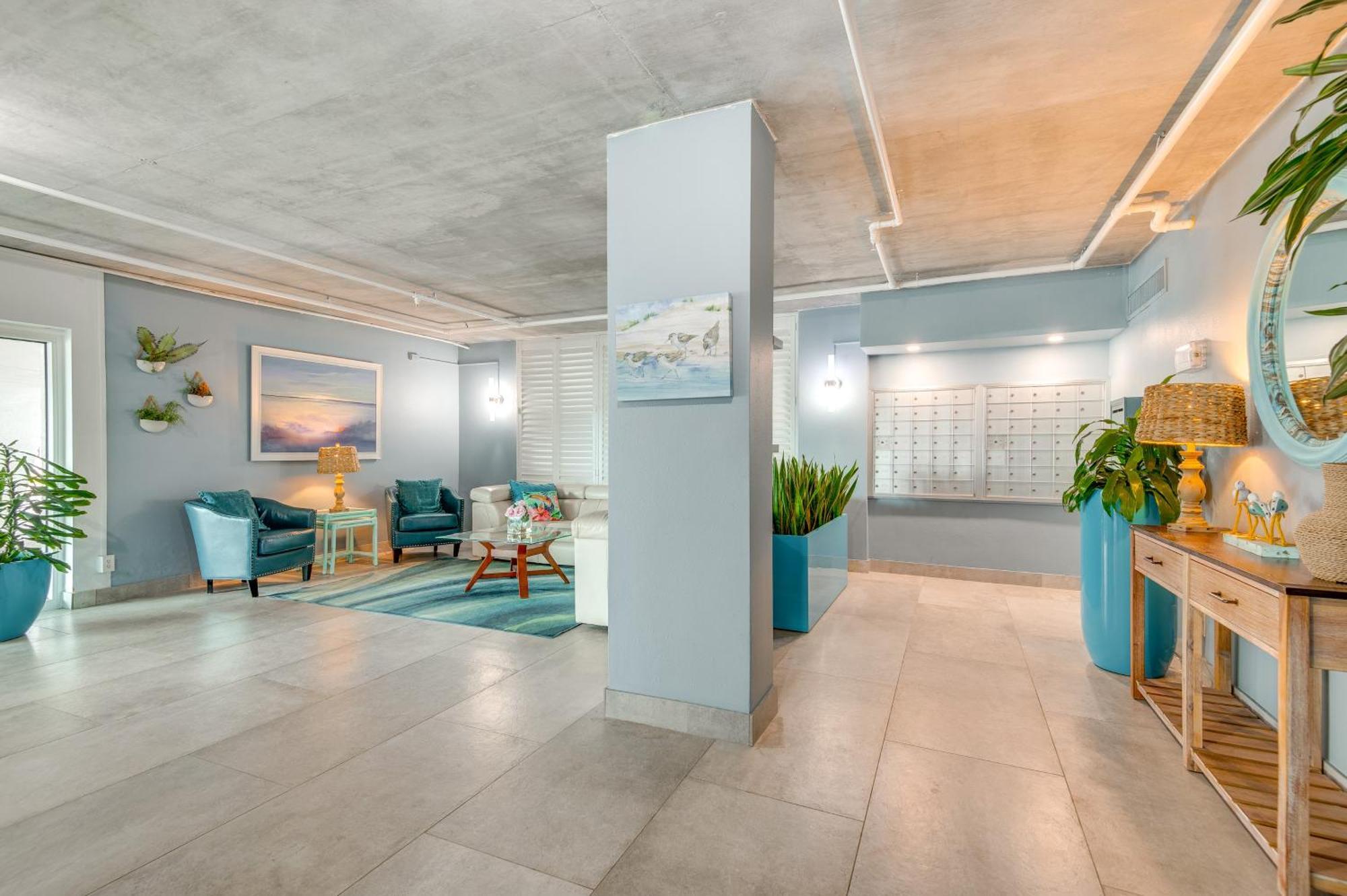 Walk To Shore Satellite Beach Condo With Ocean View Eksteriør billede